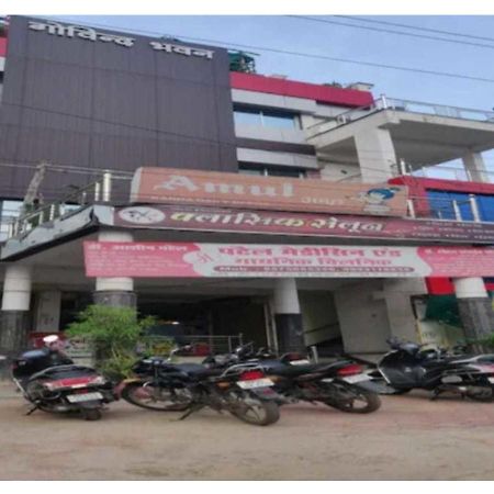 Hotel Parag Palace Dzsabalpur Kültér fotó