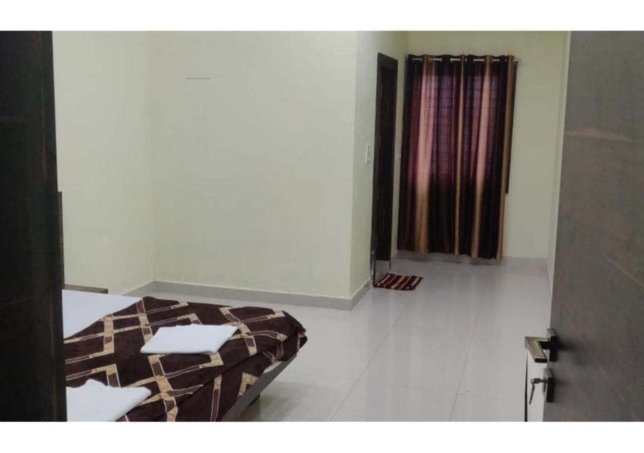 Hotel Parag Palace Dzsabalpur Kültér fotó